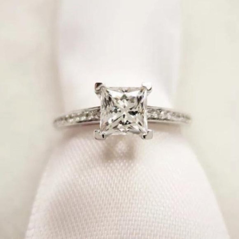 925 SILVER SQUARE DIAMOND ENGAGEMENT RING, CUTE RING, SHINY RING. - Picture 3 of 5